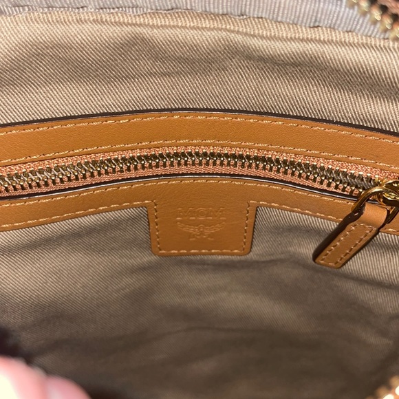 Authentic MCM handbag - Picture 4 of 5